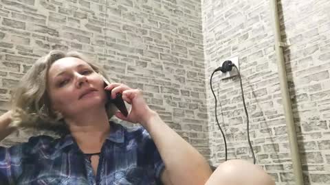 edithmanning online show from 01-10-25, 06:17