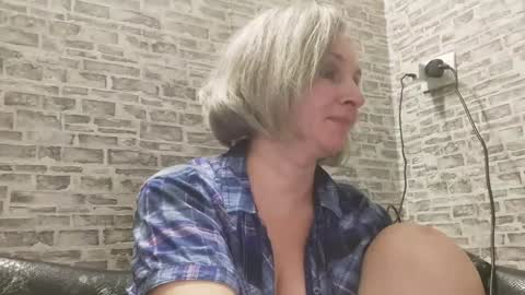 edithmanning online show from 01-20-25, 05:27