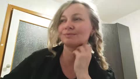 edithmanning online show from 05-13-26, 06:05