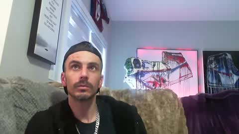 edmonton1985780 online show from 03-04-25, 06:07