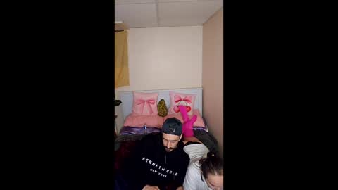 edmonton1985780 online show from 04-08-26, 08:47