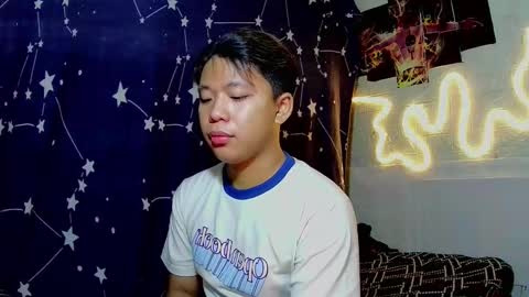 Snapshot of edrianburca052 chatting on 01-07-26, 06:43 urasian chub online show from 01-07-26, 06:43