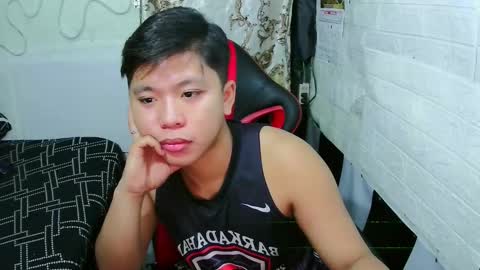 Snapshot of edrianburca052 chatting on 03-11-26, 07:42 urasian chub online show from 03-11-26, 07:42