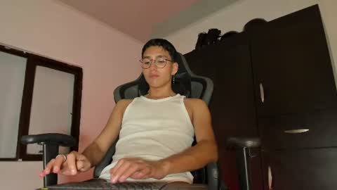 edward online show from 06-11-26, 05:11