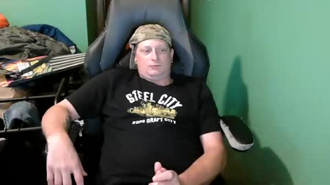 Snapshot of edwardaims_2please chatting on 07-06-26, 02:36 edwardaims_2please online show from 07-06-26, 02:36