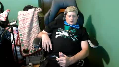 Snapshot of edwardaims_2please chatting on 07-17-26, 04:34 edwardaims_2please online show from 07-17-26, 04:34