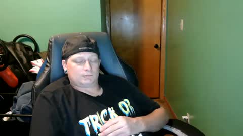 Snapshot of edwardaims_2please chatting on 07-25-26, 03:37 edwardaims_2please online show from 07-25-26, 03:37