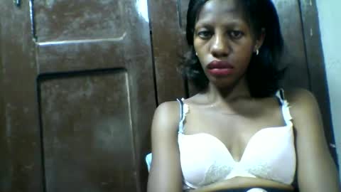 edwige770943 online show from 04-28-26, 03:44