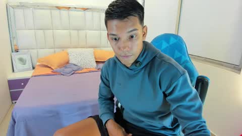 Snapshot of edwin_blaz chatting on 10-02-25, 02:51 edwin blaz. online show from 10-02-25, 02:51