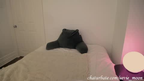 eevie online show from 05-22-26, 05:47