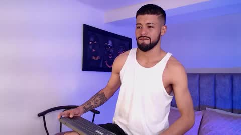 eevil_boys_77 online show from 10-26-25, 01:39