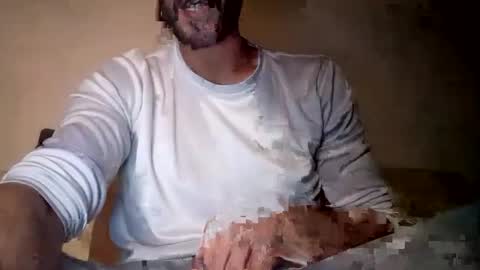 Snapshot of efdan chatting on 02-17-25, 10:25 Dan online show from 02-17-25, 10:25