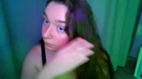 Snapshot of effie_balconii chatting on 09-18-25, 04:31 effie_balconii online show from 09-18-25, 04:31