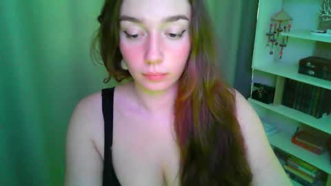 Snapshot of effie_balconii chatting on 09-29-25, 11:48 effie_balconii online show from 09-29-25, 11:48