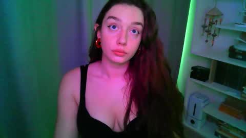 Snapshot of effie_balconii chatting on 10-26-25, 01:28 effie_balconii online show from 10-26-25, 01:28