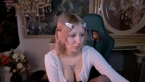 effiemeowley online show from 03-04-26, 04:29