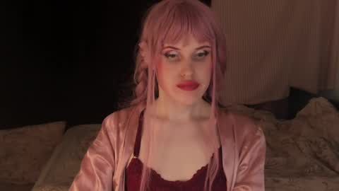 Effie Mur online show from 12-19-24, 06:56