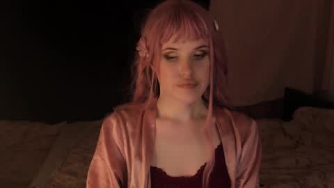 Effie Mur online show from 12-22-24, 03:44