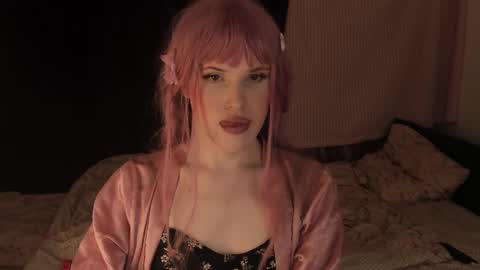 Effie Mur online show from 12-24-24, 07:00