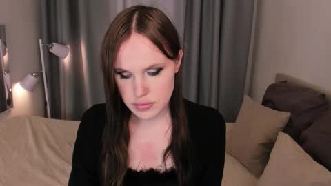 Effie Mur online show from 03-25-26, 10:05