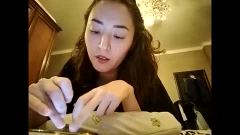 Effy online show from 01-09-25, 02:40