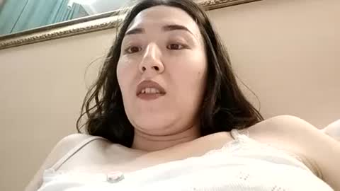 Snapshot of effy007 chatting on 06-14-26, 04:31 Effy online show from 06-14-26, 04:31