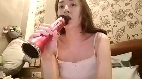 Snapshot of effy007 chatting on 06-19-26, 03:27 Effy online show from 06-19-26, 03:27