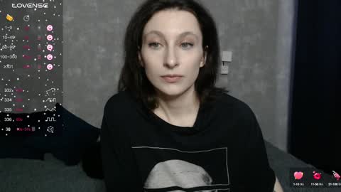 Snapshot of effy_gray chatting on 12-13-24, 07:04 Anna online show from 12-13-24, 07:04
