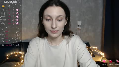 Snapshot of effy_gray chatting on 01-14-25, 09:35 Anna online show from 01-14-25, 09:35