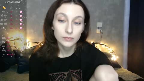 Snapshot of effy_gray chatting on 02-24-25, 09:21 Anna online show from 02-24-25, 09:21