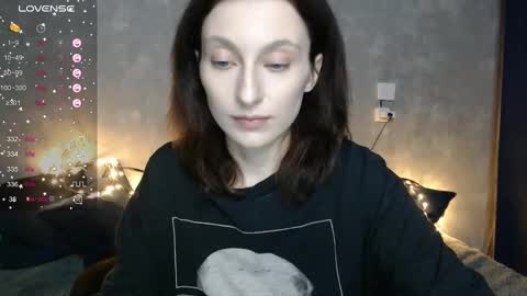 Snapshot of effy_gray chatting on 03-04-25, 12:01 Anna online show from 03-04-25, 12:01