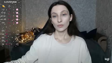 Snapshot of effy_gray chatting on 09-12-25, 01:28 Anna online show from 09-12-25, 01:28
