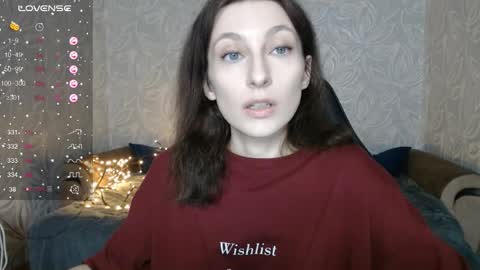 Snapshot of effy_gray chatting on 10-12-25, 05:17 Anna online show from 10-12-25, 05:17