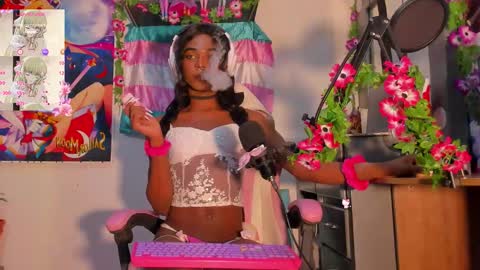 effy_marinn online show from 10-07-25, 09:06