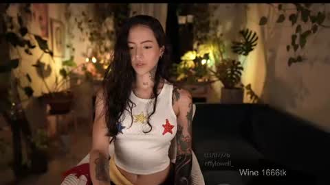 Snapshot of effylowell_ chatting on 07-04-26, 01:12 Effy online show from 07-04-26, 01:12