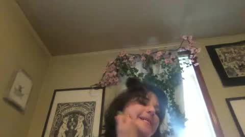 eggnog_and_booty online show from 05-05-26, 10:40