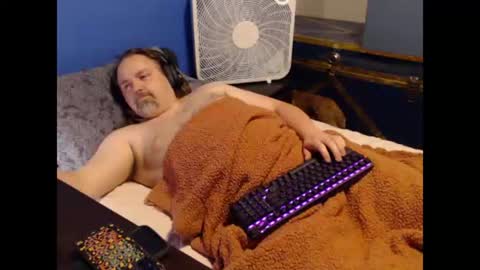 Snapshot of ehmac84 chatting on 06-18-26, 10:25 Eh Mac online show from 06-18-26, 10:25