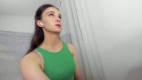 Snapshot of ehotlovea chatting on 06-16-26, 07:38 Erik and Alice online show from 06-16-26, 07:38