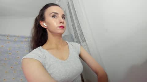 Snapshot of ehotlovea chatting on 07-02-26, 05:57 Erik and Alice online show from 07-02-26, 05:57