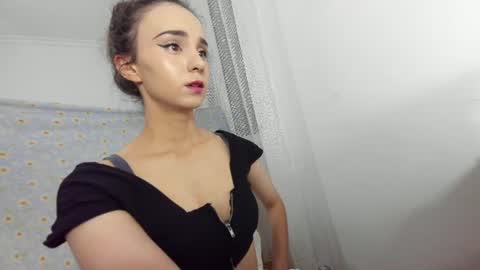 Snapshot of ehotlovea chatting on 07-05-26, 10:28 Erik and Alice online show from 07-05-26, 10:28