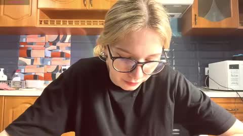 Snapshot of eileencrowday chatting on 05-06-26, 03:35 eileencrowday online show from 05-06-26, 03:35