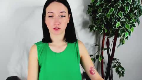 eileenmoores online show from 10-17-25, 12:08