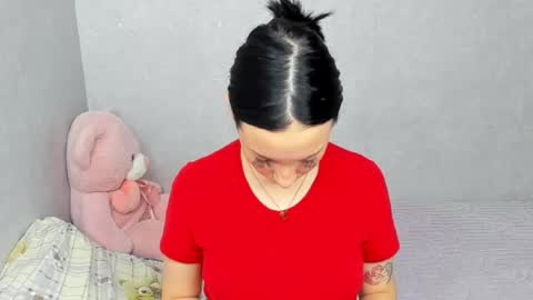 Snapshot of eileenmoores chatting on 03-11-26, 04:24 eileenmoores online show from 03-11-26, 04:24