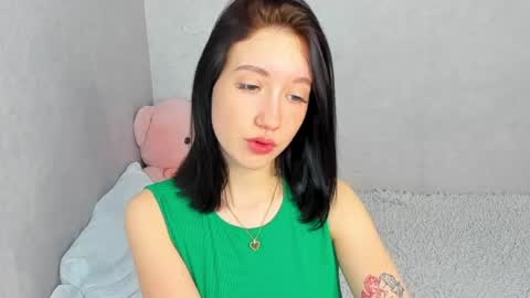 Snapshot of eileenmoores chatting on 04-13-26, 05:02 eileenmoores online show from 04-13-26, 05:02