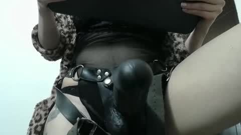 Eileen online show from 02-23-25, 07:38