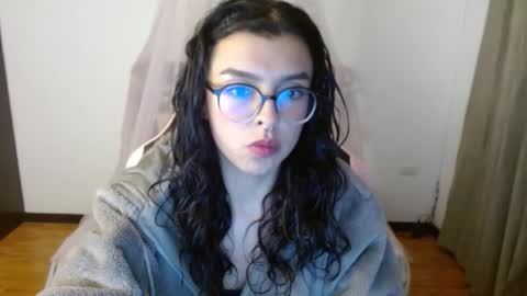 eilynro7 online show from 09-10-25, 11:38