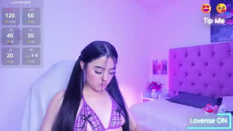 eimy_saenzx online show from 12-23-25, 04:43