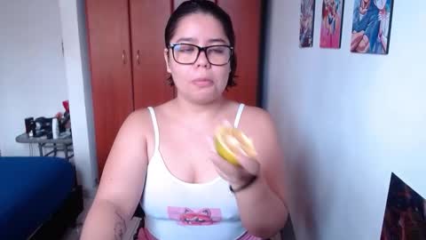 eimy_saenzz online show from 12-02-25, 12:54