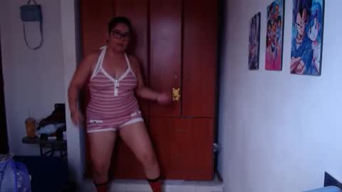 eimy_saenzz online show from 12-17-25, 06:25