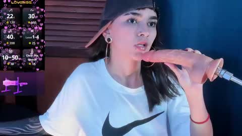 eimy_salome15 online show from 05-10-26, 06:02